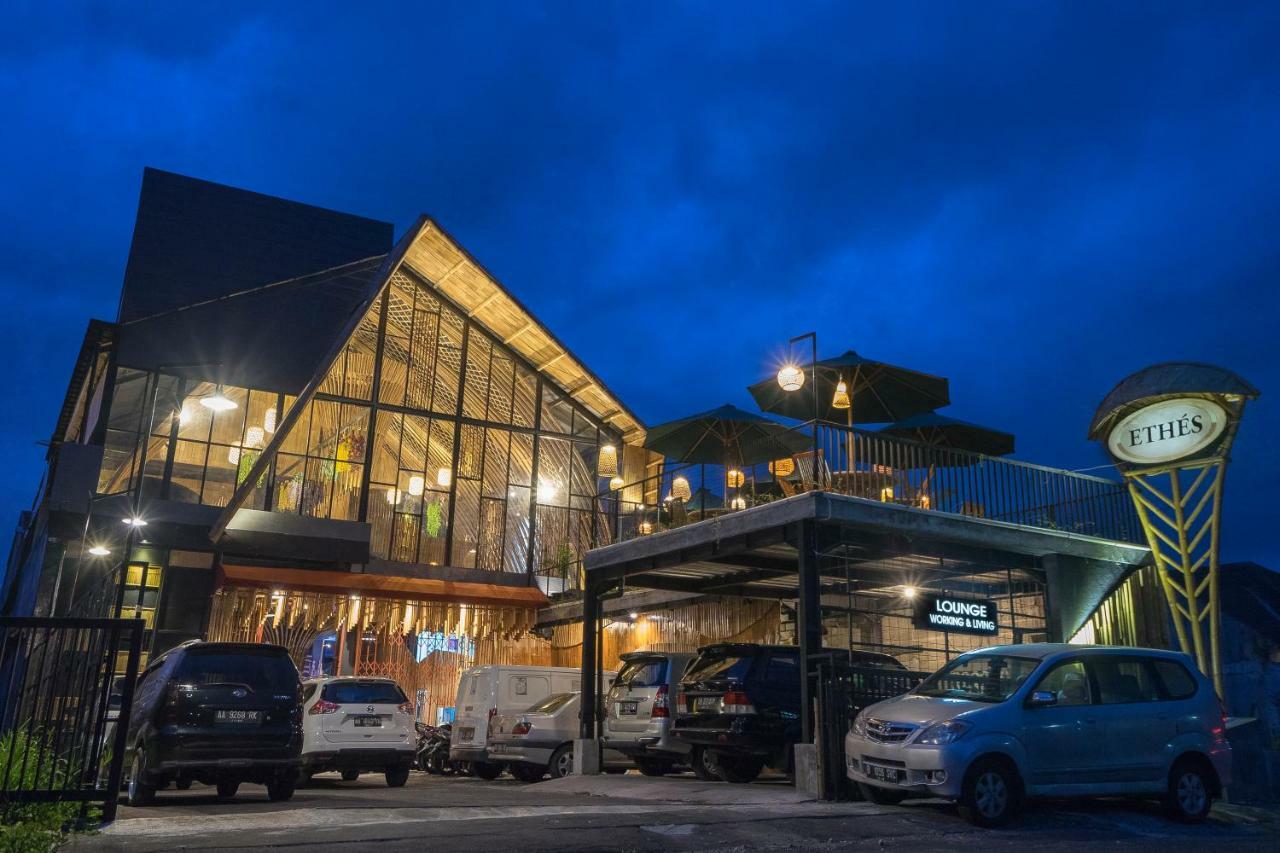 Ethes Coworking - Coliving & Lounge Hotell Ngaglik Exteriör bild